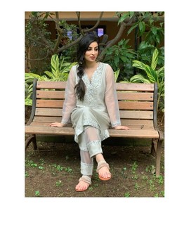 Chandni Sharma feet photo 5