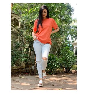 Chandni Sharma feet photo 3