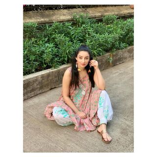 Chandni Sharma feet photo 18