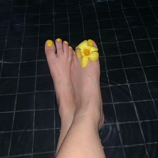 Chandni Sharma feet photo 2