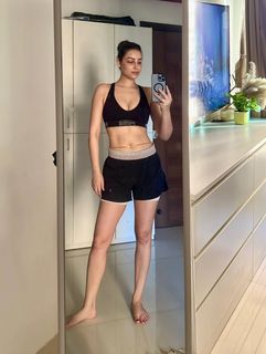 Chandni Sharma feet photo 9