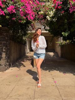 Chandni Sharma feet photo 4