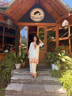 Chandni Sharma feet photo 11