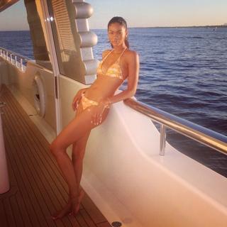 Chanel Iman feet photo thumbnail