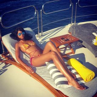 Chanel Iman feet photo thumbnail