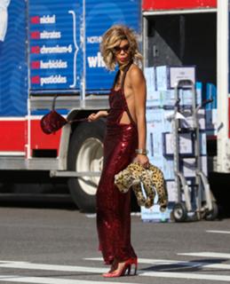 Chanel Iman feet photo thumbnail