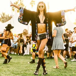 Chanel Iman feet photo thumbnail