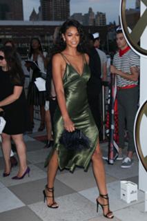 Chanel Iman feet photo thumbnail