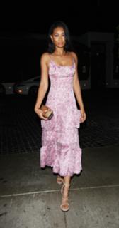 Chanel Iman feet photo thumbnail