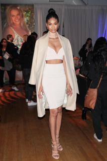 Chanel Iman feet photo thumbnail