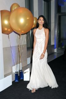 Chanel Iman feet photo thumbnail