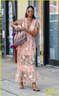 Chanel Iman feet photo thumbnail