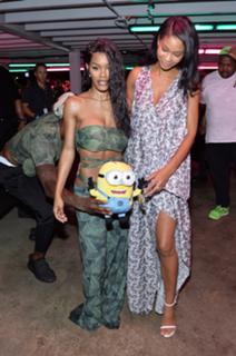 Chanel Iman feet photo thumbnail