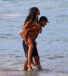 Chanel Iman feet photo thumbnail