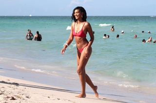 Chanel Iman feet photo thumbnail
