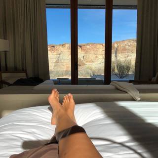 Chanel Iman feet photo thumbnail