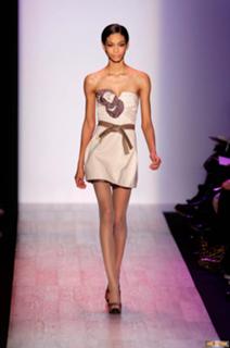 Chanel Iman feet photo thumbnail