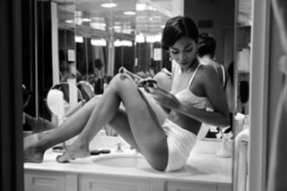 Chanel Iman feet photo thumbnail