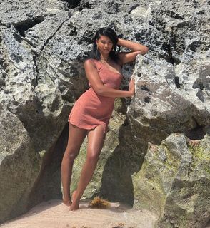 Chanel Iman feet photo thumbnail
