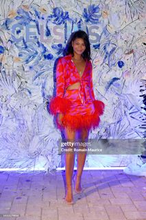 Chanel Iman feet photo thumbnail