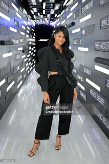 Chanel Iman feet photo thumbnail