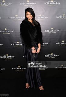 Chanel Iman feet photo thumbnail