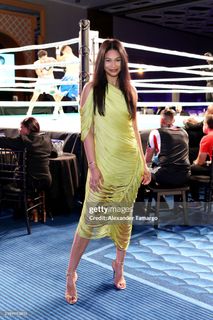 Chanel Iman feet photo thumbnail