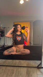 Chanel Santini feet photo 10
