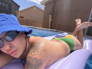 Chanel Santini feet photo 4