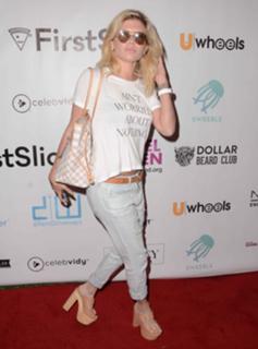 Chanel West Coast feet photo thumbnail