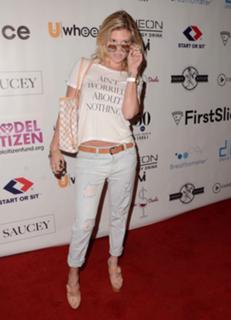 Chanel West Coast feet photo thumbnail