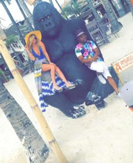 Chanel West Coast feet photo thumbnail