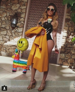 Chanel West Coast feet photo thumbnail