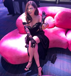 Chanel West Coast feet photo thumbnail