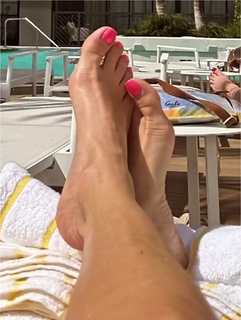 Chanel West Coast feet photo thumbnail