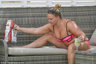 Chanelle Hayes feet photo 3