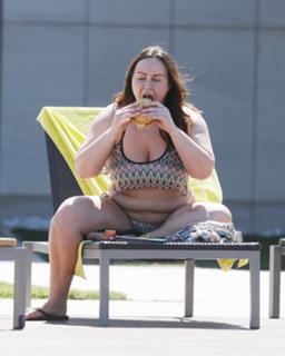 Chanelle Hayes feet photo 10