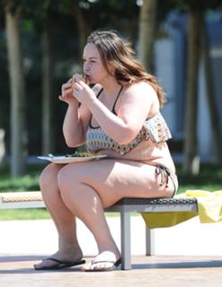 Chanelle Hayes feet photo 9