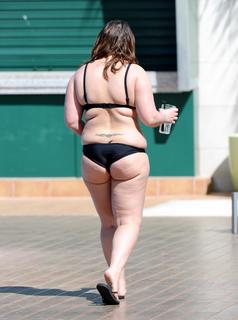 Chanelle Hayes feet photo 7