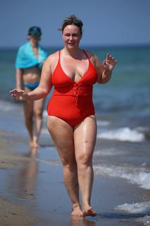 Chanelle Hayes feet photo 1