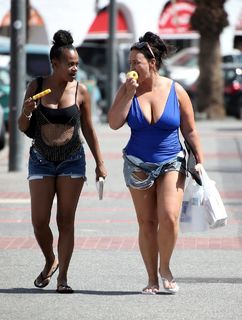 Chanelle Hayes feet photo 8