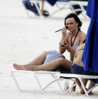 Chanelle Hayes feet photo 2