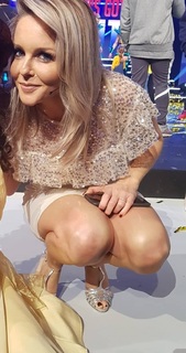 Chantal Janzen feet photo thumbnail