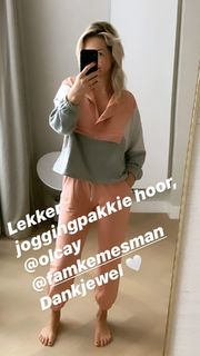 Chantal Janzen feet photo thumbnail