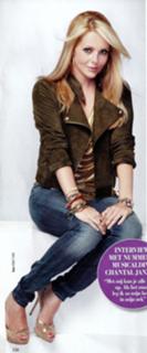 Chantal Janzen feet photo thumbnail