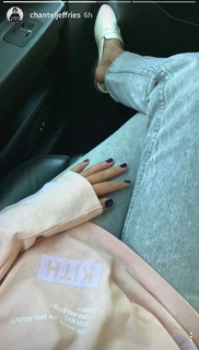 Chantel Jeffries feet photo thumbnail
