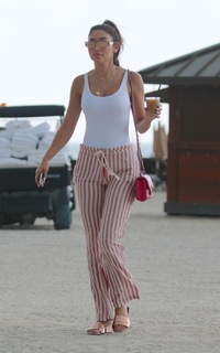 Chantel Jeffries feet photo thumbnail