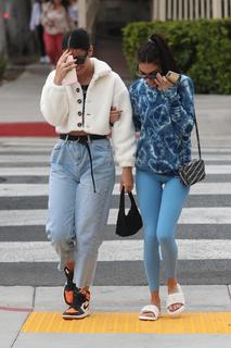 Chantel Jeffries feet photo thumbnail