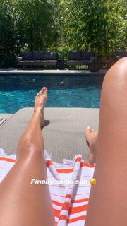 Chantel Jeffries feet photo thumbnail