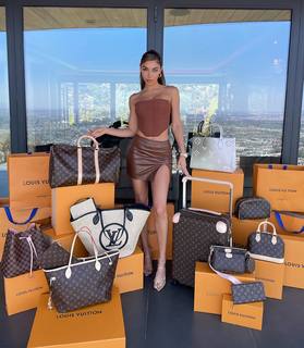 Chantel Jeffries feet photo thumbnail